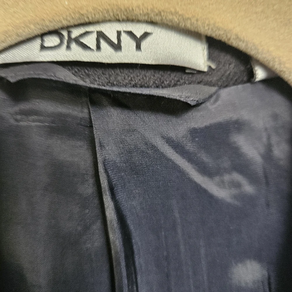 DKNY Men's Black/Navy 100%Wool Sport Coat - Notch Lapel